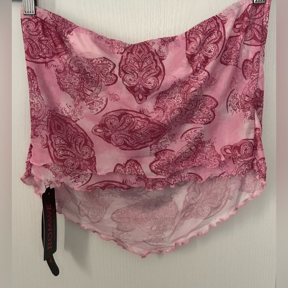 Romwe Pink Paisley High-Low Top size Large US 8/10